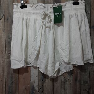 HALARA Women's Cream High Waist Shorts